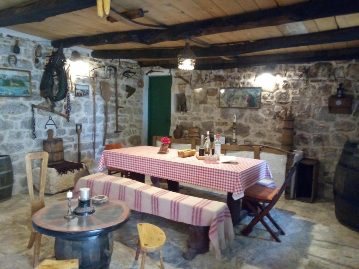 House Kuna Bristane Extérieur photo