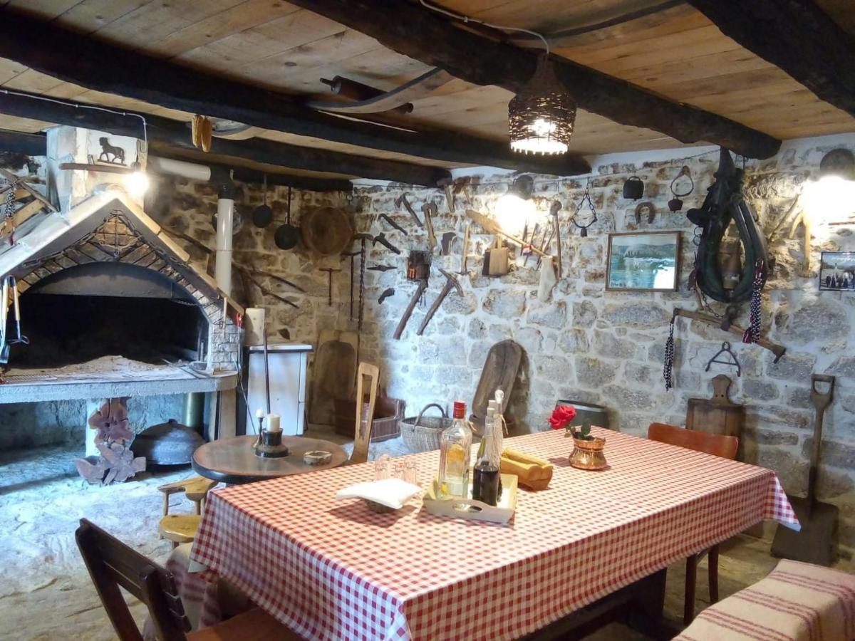 House Kuna Bristane Extérieur photo