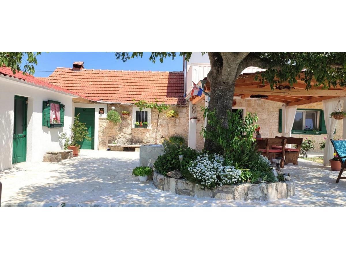 House Kuna Bristane Extérieur photo