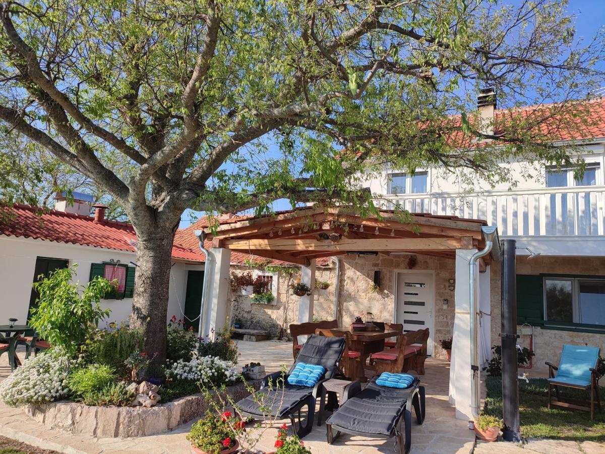 House Kuna Bristane Extérieur photo